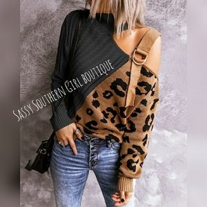 🆕⭐ Cheetah cut out sweater
